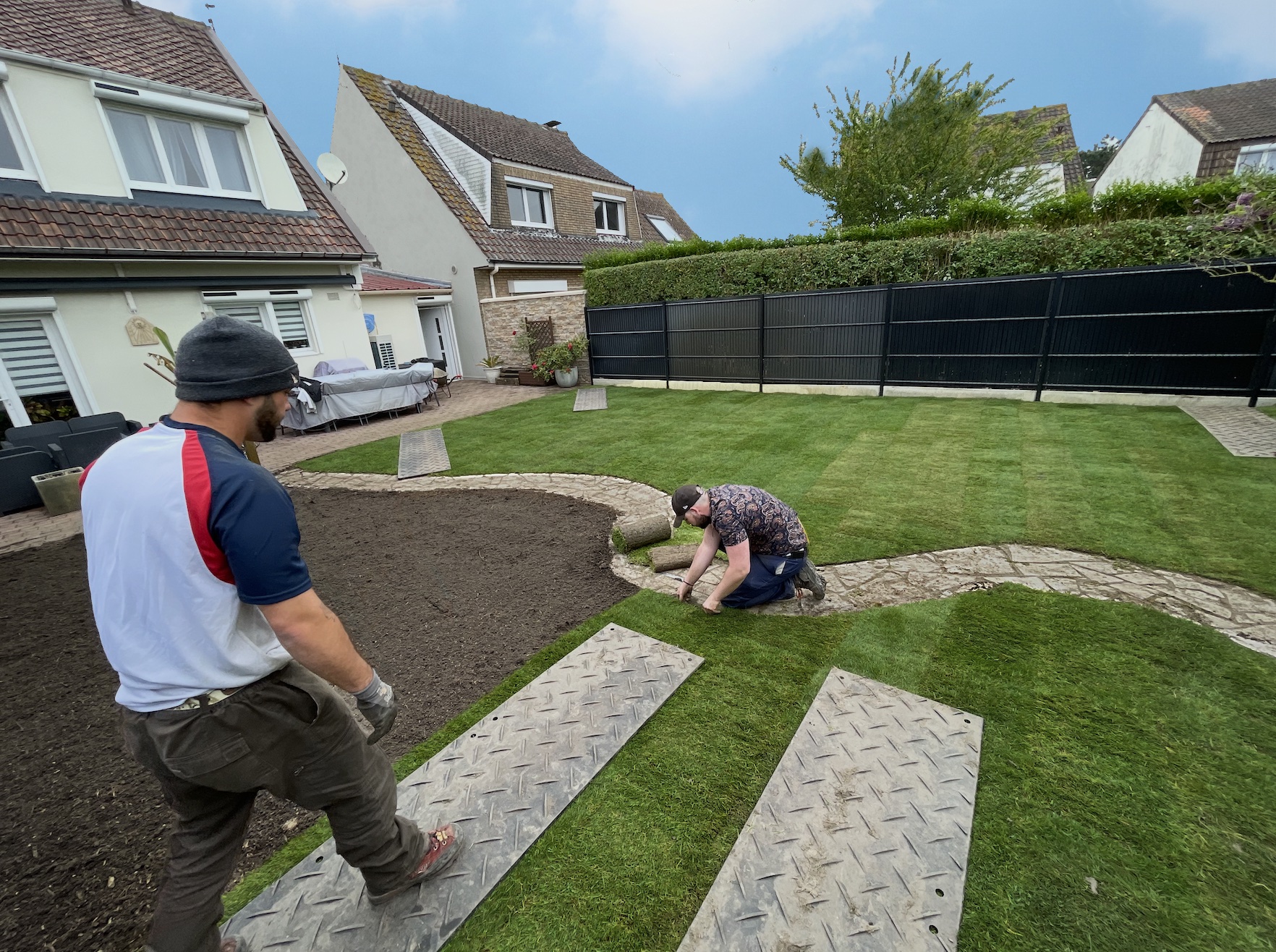 Travaux de pavage extérieur réalisés par SEREL